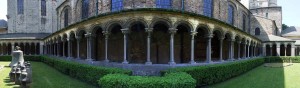 Le cloître de la collégiale Sainte-Gertrude de Nivelles