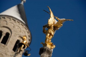 Statue de Saint-Michel 