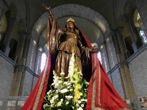 Statue de Sainte Gertrude - Collégiale de Nivelles