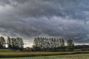 Paysage de campagne et nuages